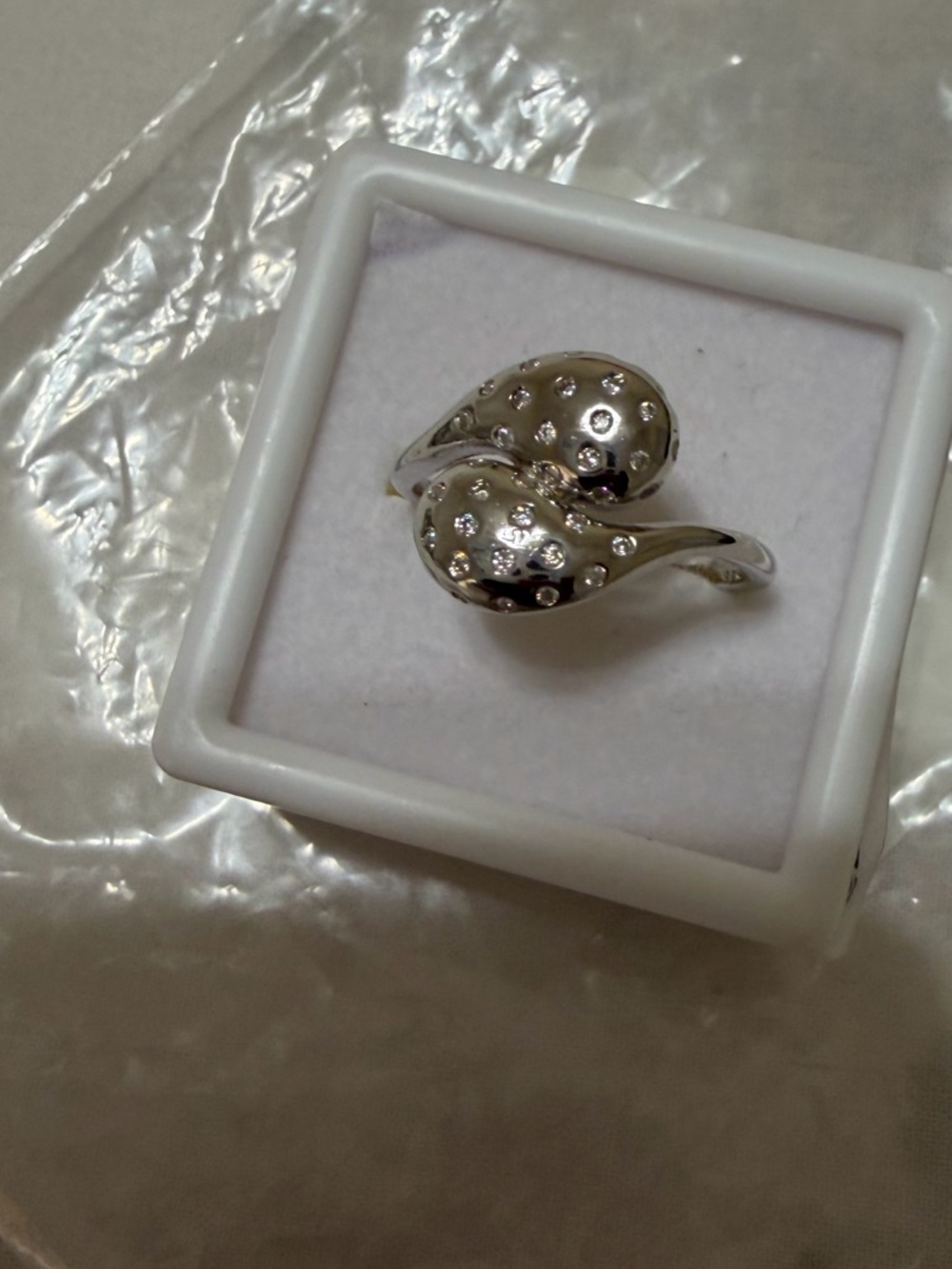 MOISSANITE 0.228CT RING - Picture 7 of 14